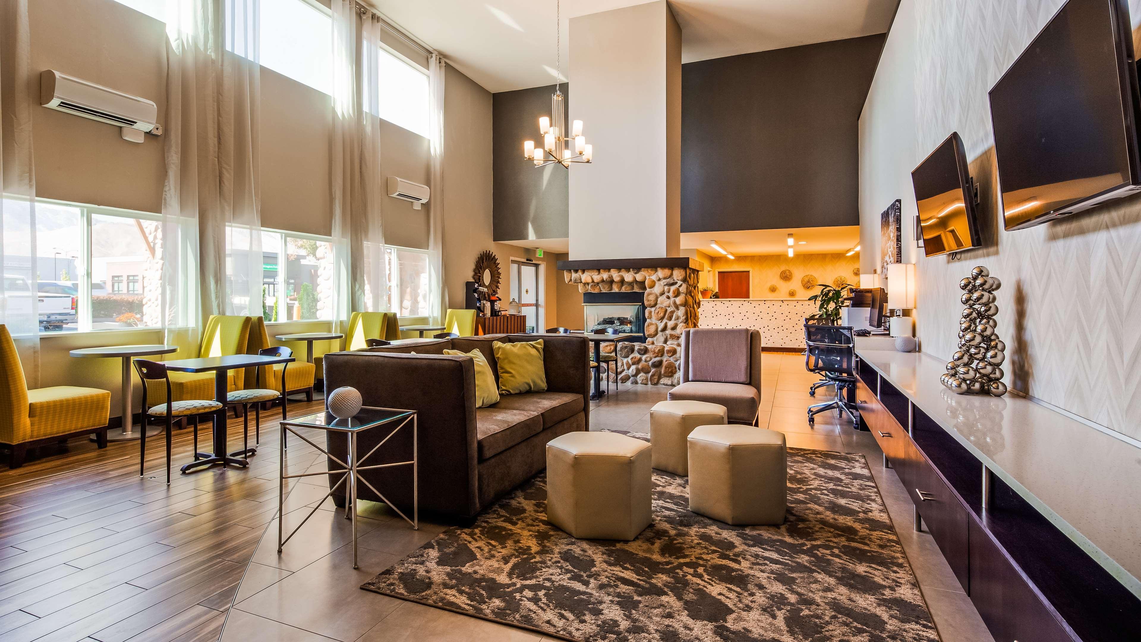 Best Western Plus Wenatchee Downtown Hotel Екстер'єр фото